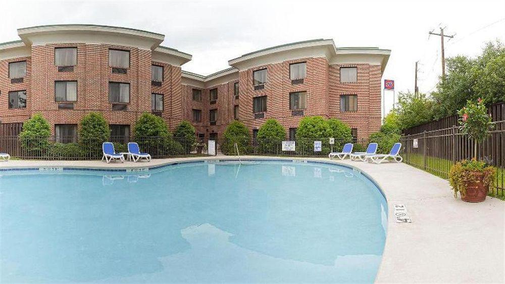 Holiday Inn Express Hotel & Suites Columbia-I-20 At Clemson Road By Ihg Buitenkant foto