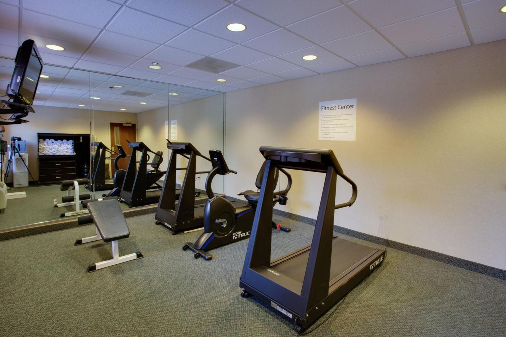Holiday Inn Express Hotel & Suites Columbia-I-20 At Clemson Road By Ihg Buitenkant foto