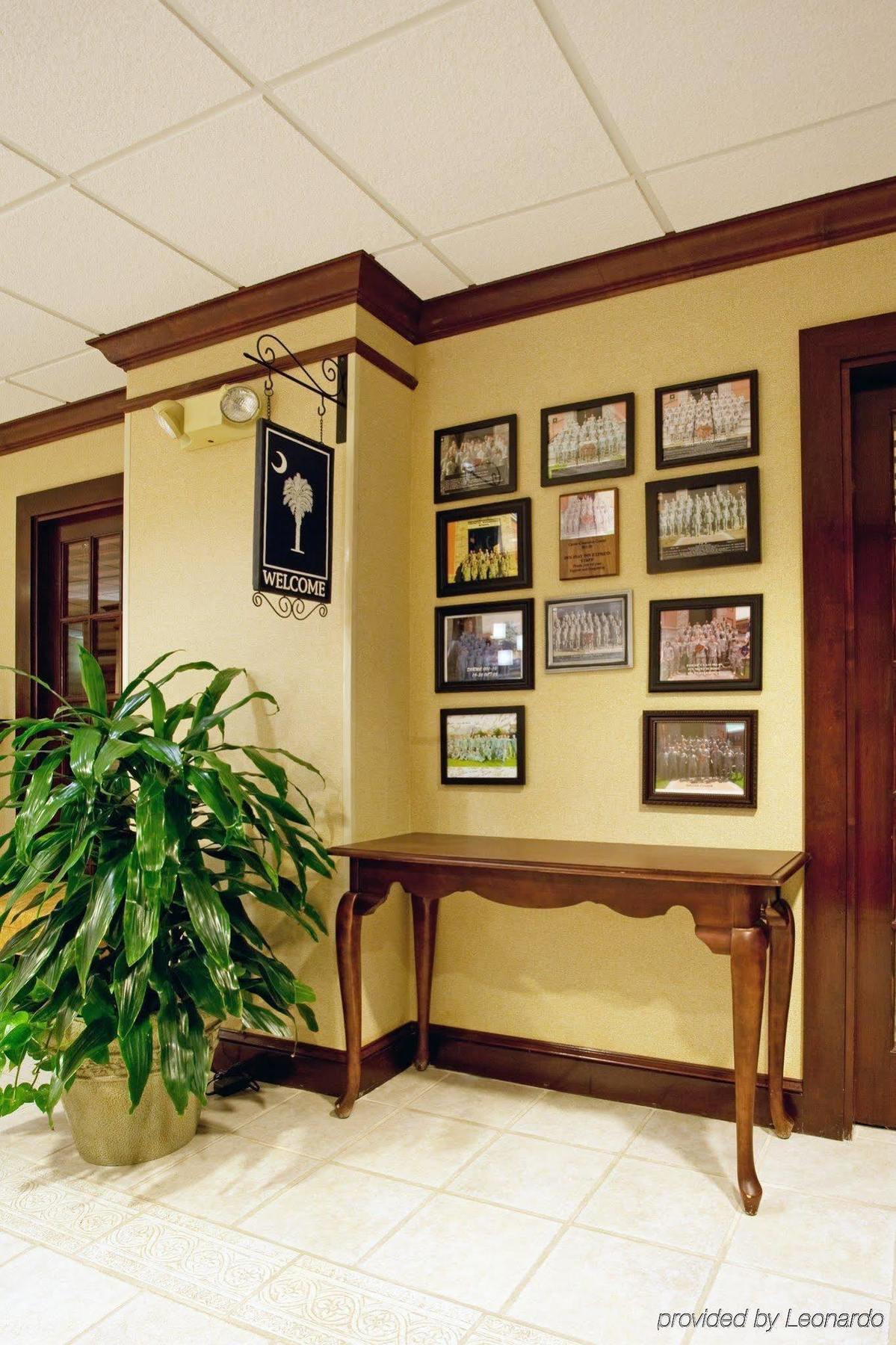 Holiday Inn Express Hotel & Suites Columbia-I-20 At Clemson Road By Ihg Buitenkant foto